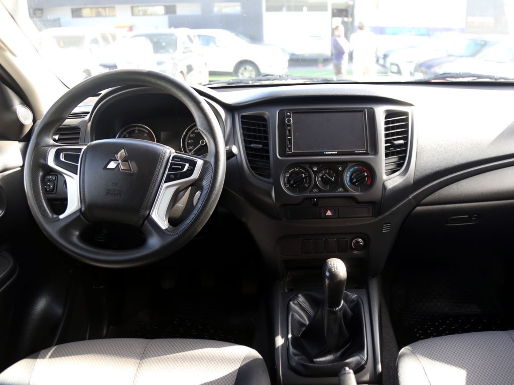 Mitsubishi L200 Dob. Cab. 4x2 Mt 4p año 2022