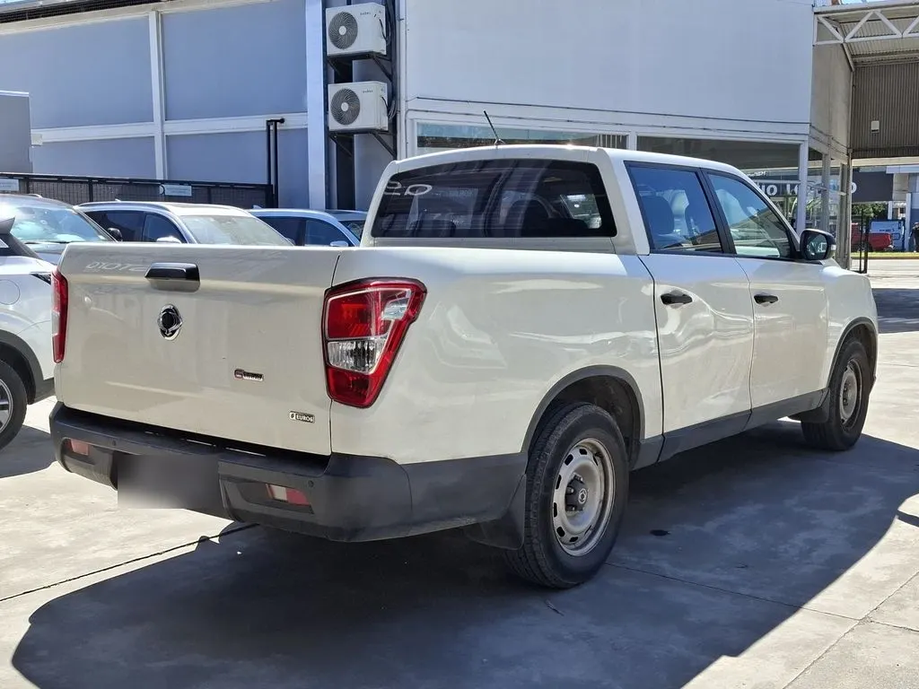 Ssangyong Grand Musso 2.2 Grand Lx Td Diesel 2wd Mt6 4p año 2023