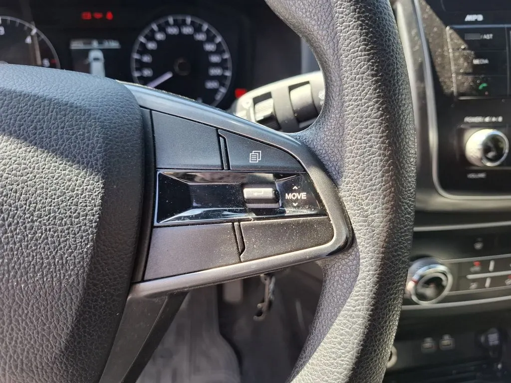 Ssangyong Grand Musso 2.2 Grand Lx Td Diesel 2wd Mt6 4p año 2023