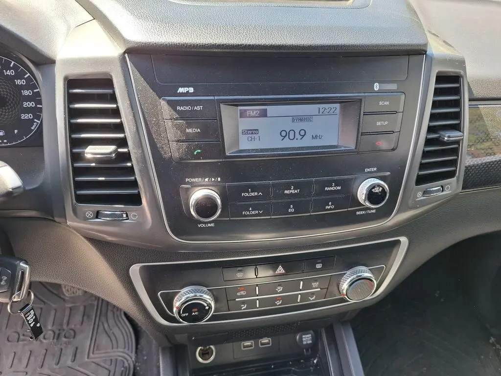 Ssangyong Grand Musso 2.2 Grand Lx Td Diesel 2wd Mt6 4p año 2023