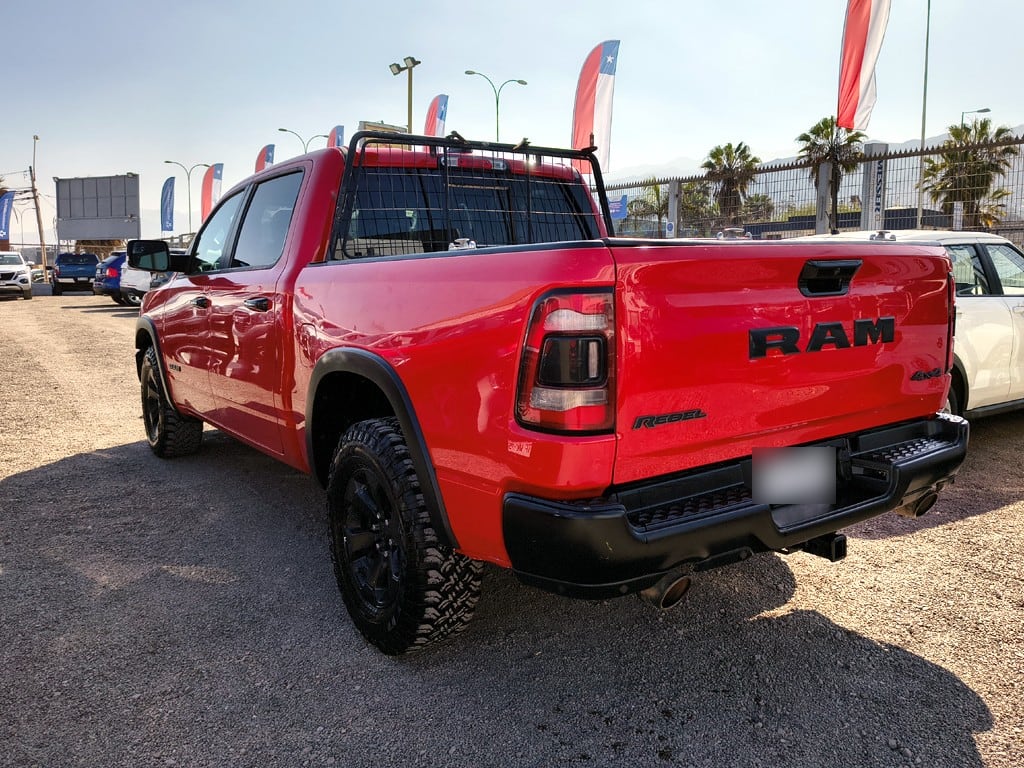 Ram 1500 5.7 Gasolina 4x4 T/a año 2024