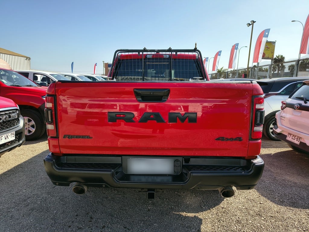 Ram 1500 5.7 Gasolina 4x4 T/a año 2024