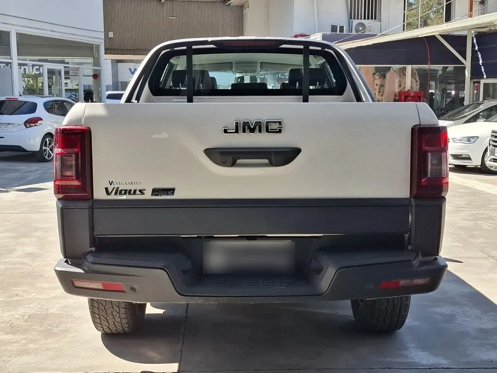 JMC Vigus 2.4 Plus Diesel 4x2 Mt 4p año 2022
