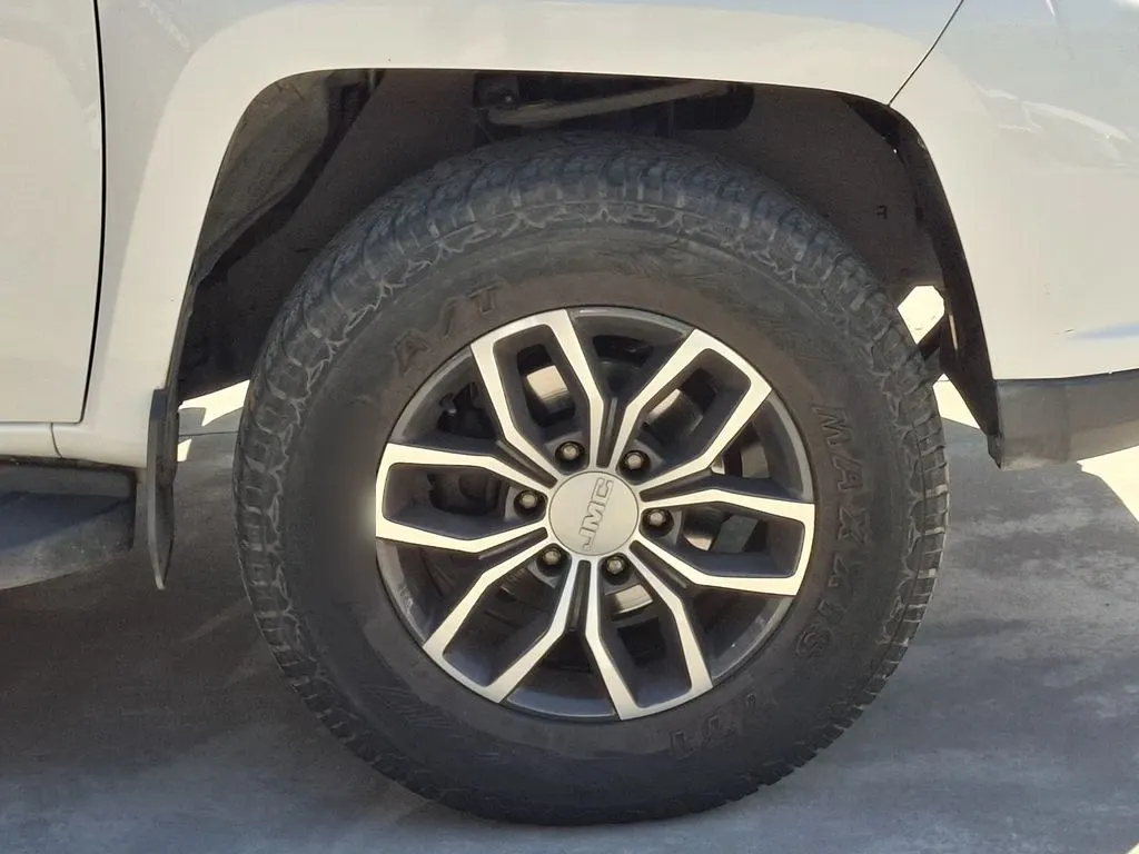 JMC Vigus 2.4 Plus Diesel 4x2 Mt 4p año 2022
