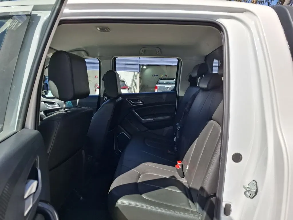 JMC Vigus 2.4 Plus Diesel 4x2 Mt 4p año 2022