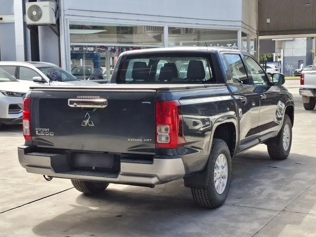 Mitsubishi L200 Katana Xrt 4x4 2.4 año 2024