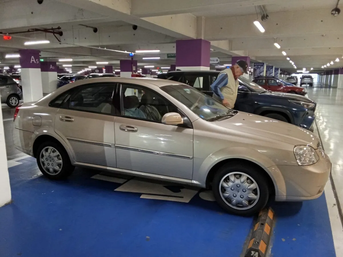 CHEVROLET OPTRA 1.6 Ii Ls Nbac Abs Mt año 2011