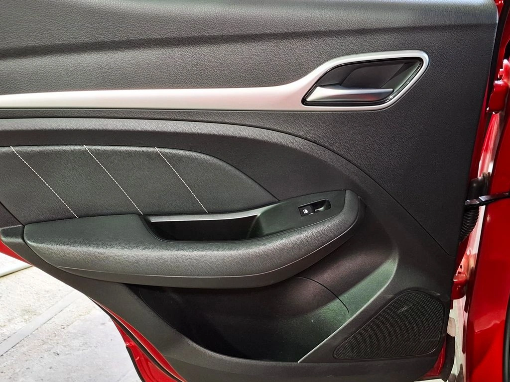 MG Zs 1.5 Com At año 2024