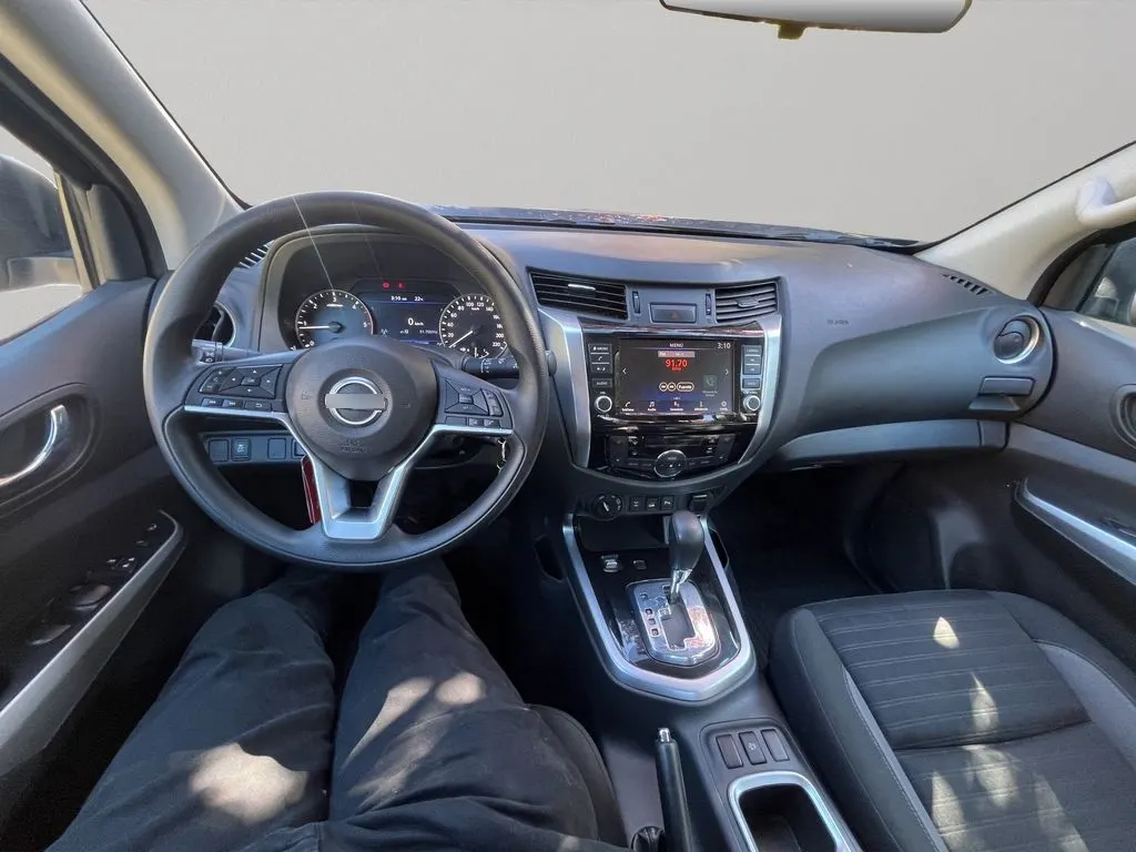 Nissan Navara Xe 4x4 2.3 Diesel Aut año 2023