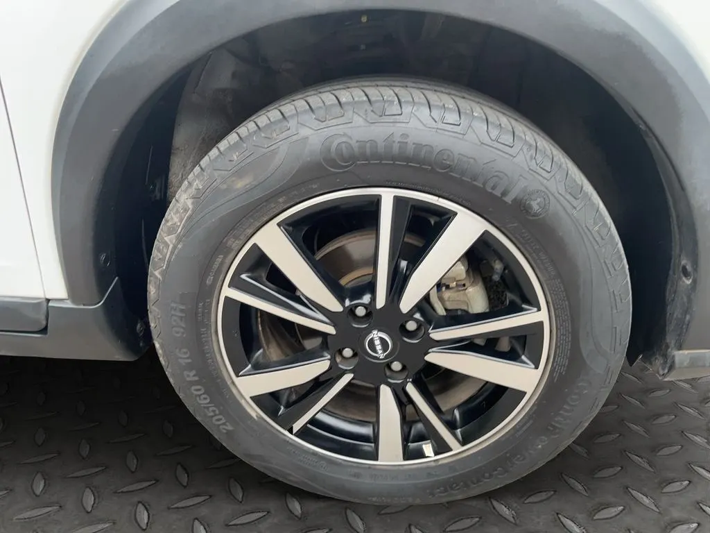 Nissan Kicks 1.6 Sense 4x2 Mt 5p año 2022