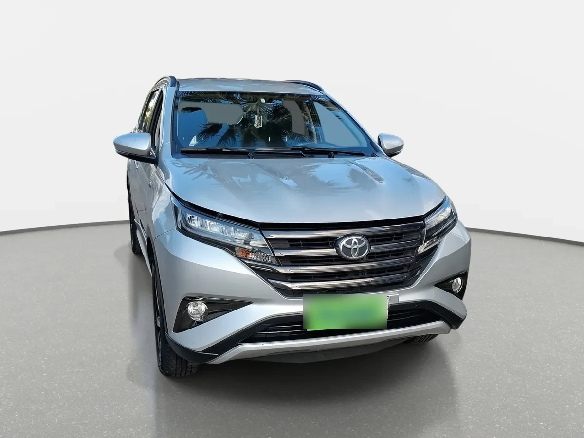 Toyota Rush 1.5 Xli 4x2 Mt 5p año 2022