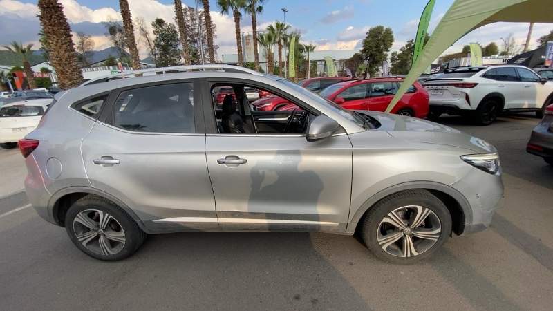MG Mg Zx 1.5 Dlx 4x2 Mt 5p año 2023