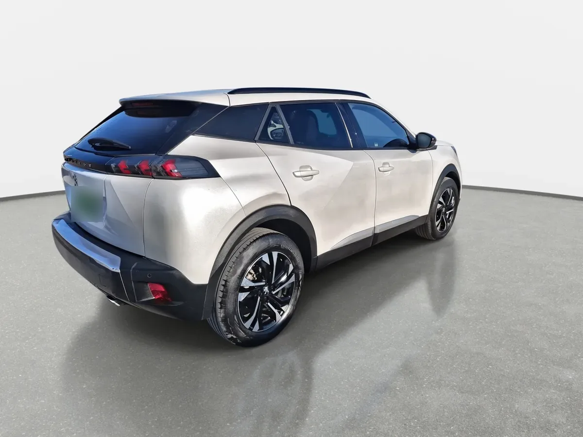 Peugeot 2008 1.5 Allure Bluehdi 130 4x2 At 5p año 2023