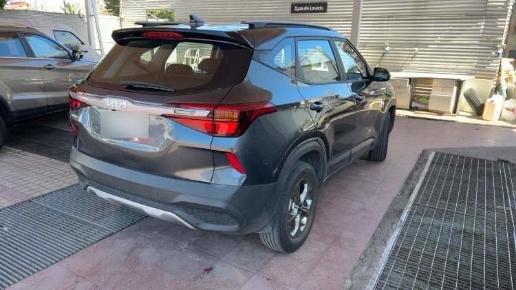 Kia Seltos 1.6 Ex 4x2 Ri 6at 5p año 2023