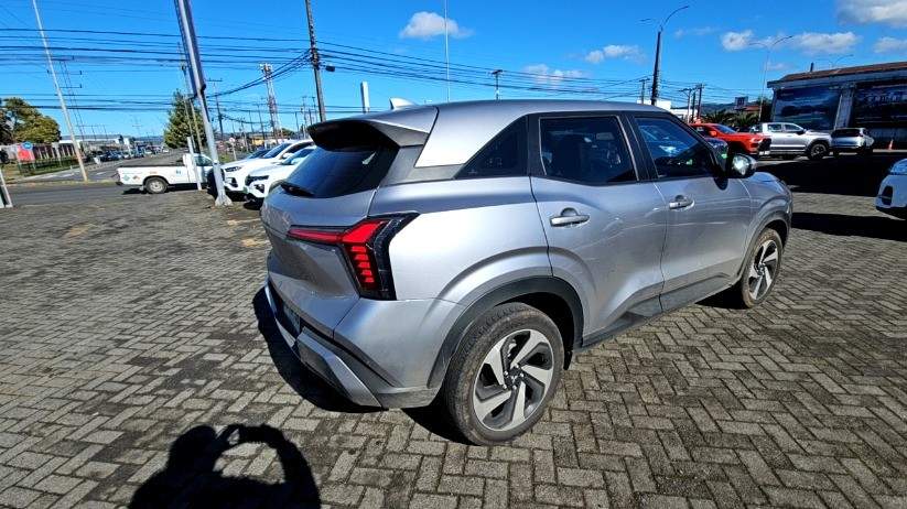 Mitsubishi New Outlander 1.5 Gls 2wd Cvt At 5p año 2025