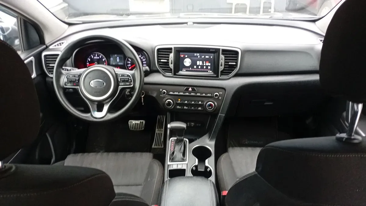 Kia Sportage 2.0 Lx 2wd Ac 6at 5p año 2018