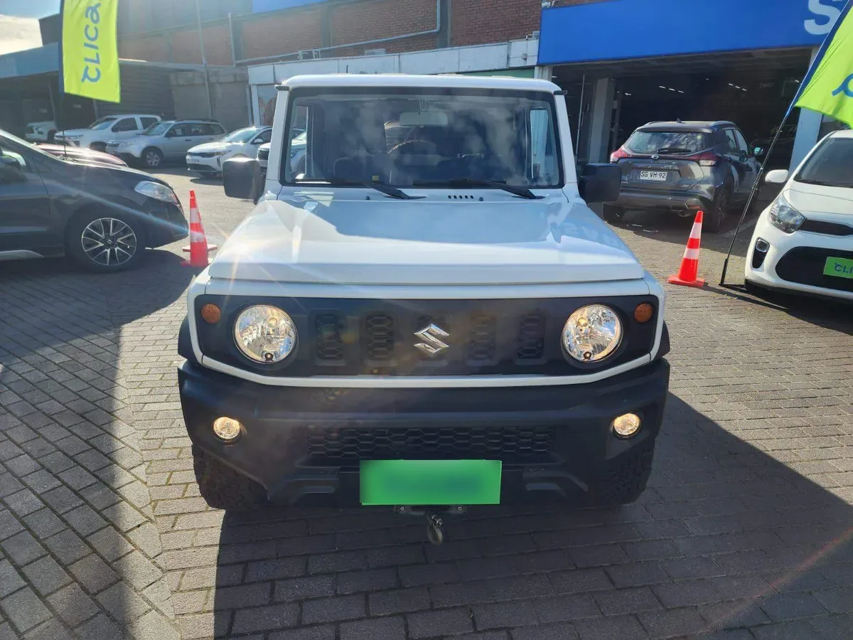 Suzuki Jimny 1.5 Gl 4x4 Mt 3p año 2022