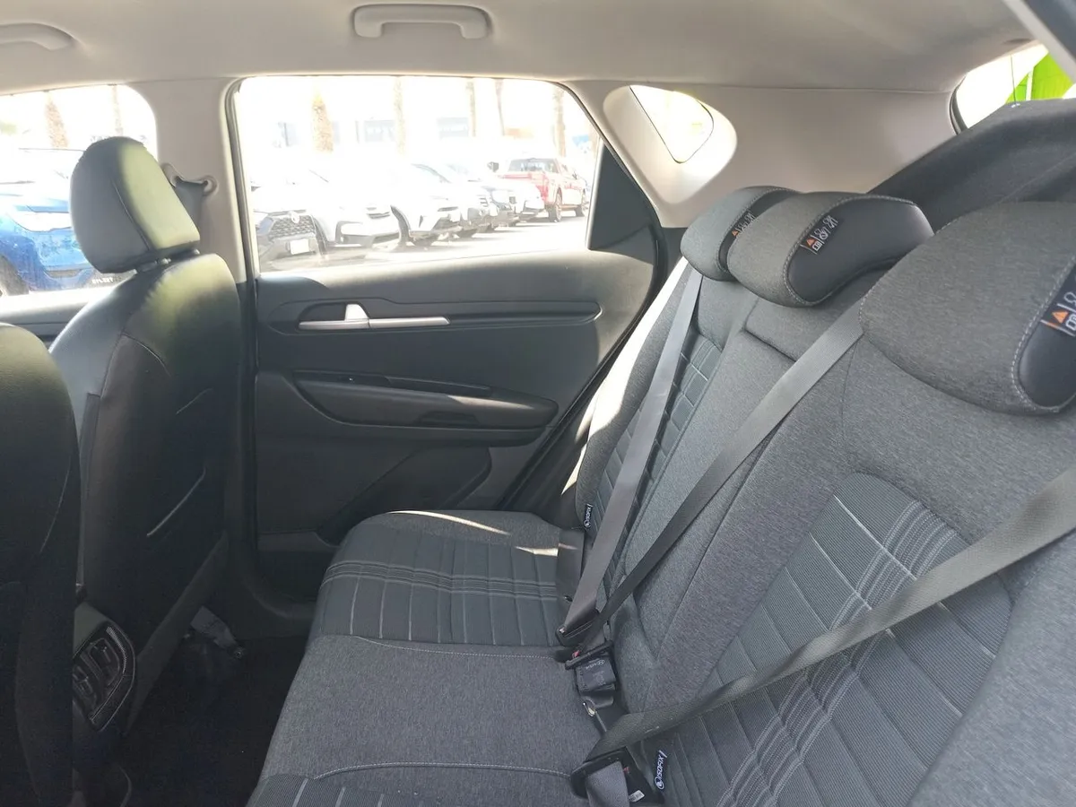 Kia Sonet 1.5 Ex 4x2 Ivt Ri At 5p año 2025