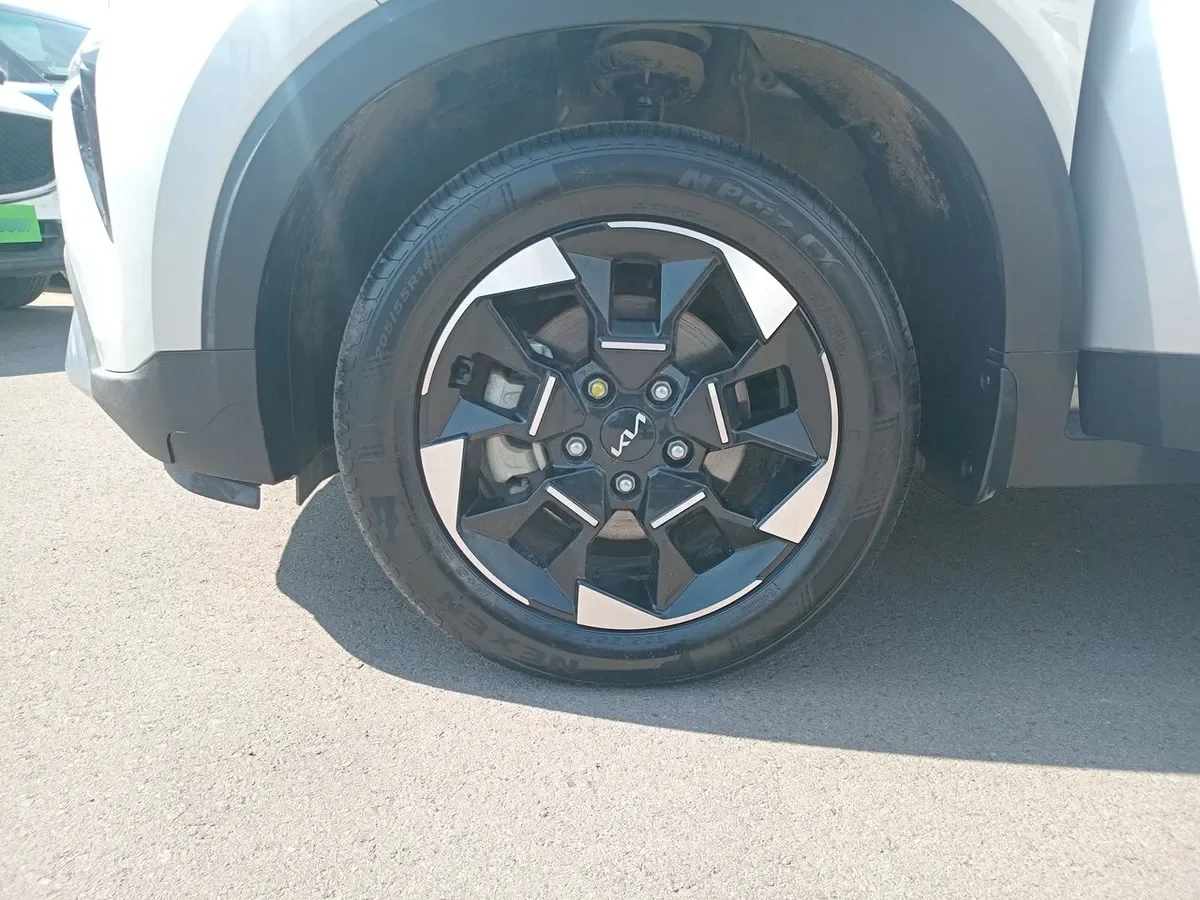 Kia Sonet 1.5 Ex 4x2 Ivt Ri At 5p año 2025
