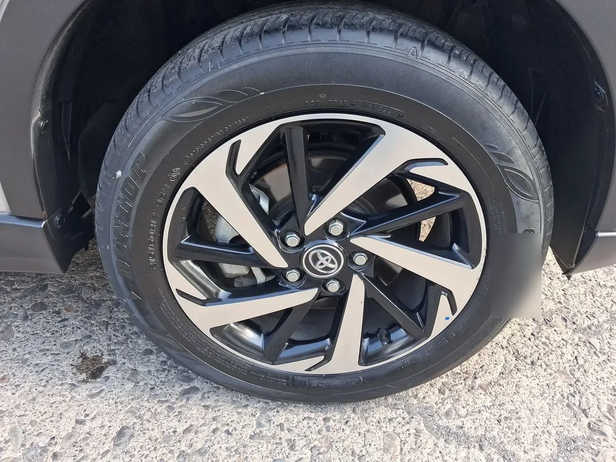 Toyota Rush 1.5 Xli 4x2 Mt 5p año 2022