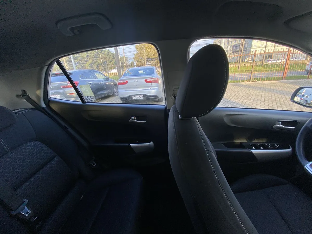 Kia Morning 1.0 Ex 4x2 Hb Abs 5mt 5p año 2022