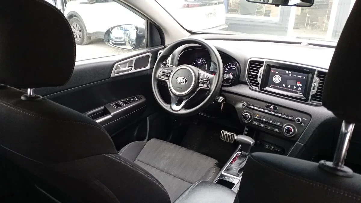 Kia Sportage 2.0 Lx 2wd Ac 6at 5p año 2018
