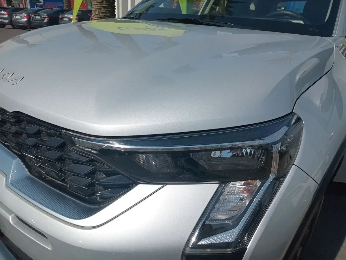 Kia Sonet 1.5 Ex 4x2 Ivt Ri At 5p año 2025