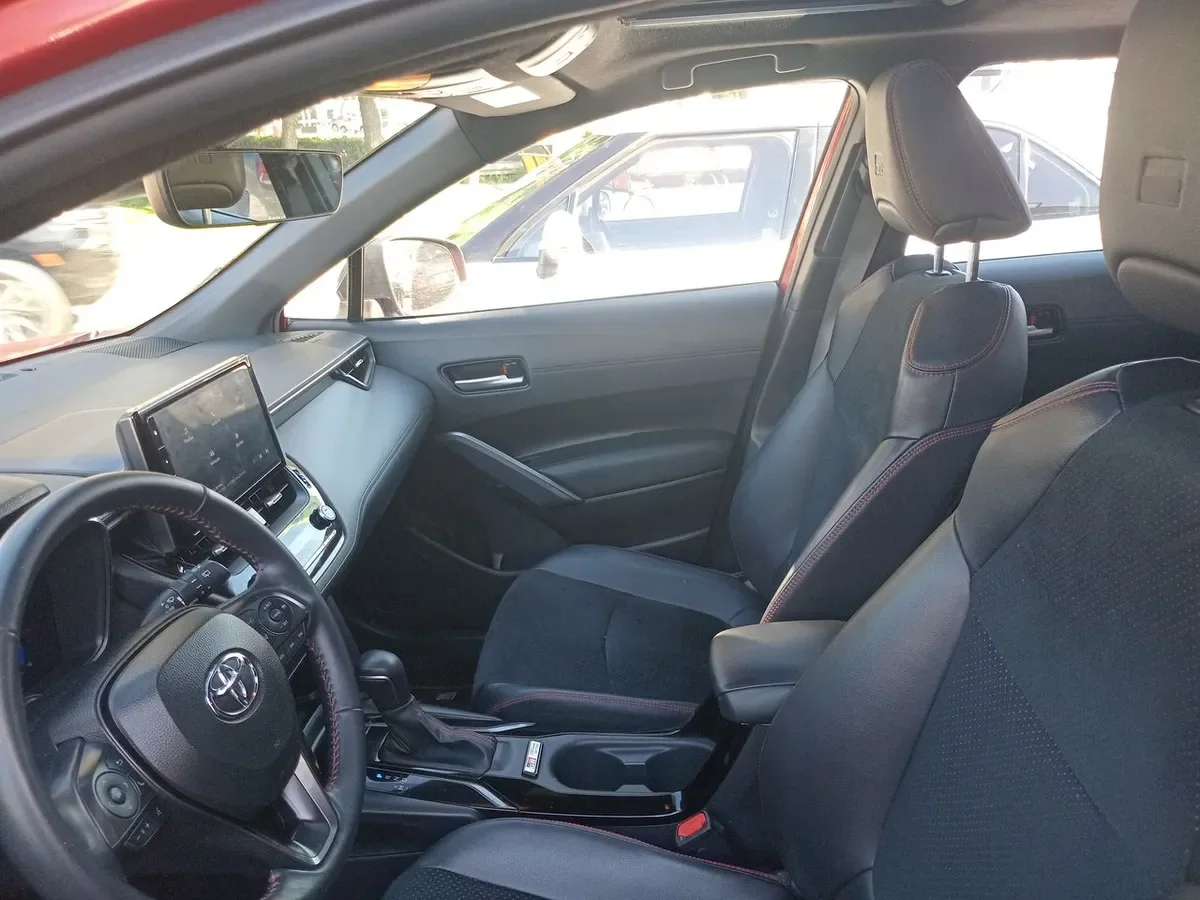 Toyota Corolla Cross 2.0 Gr-S 4x2 Cvt At 5p año 2024
