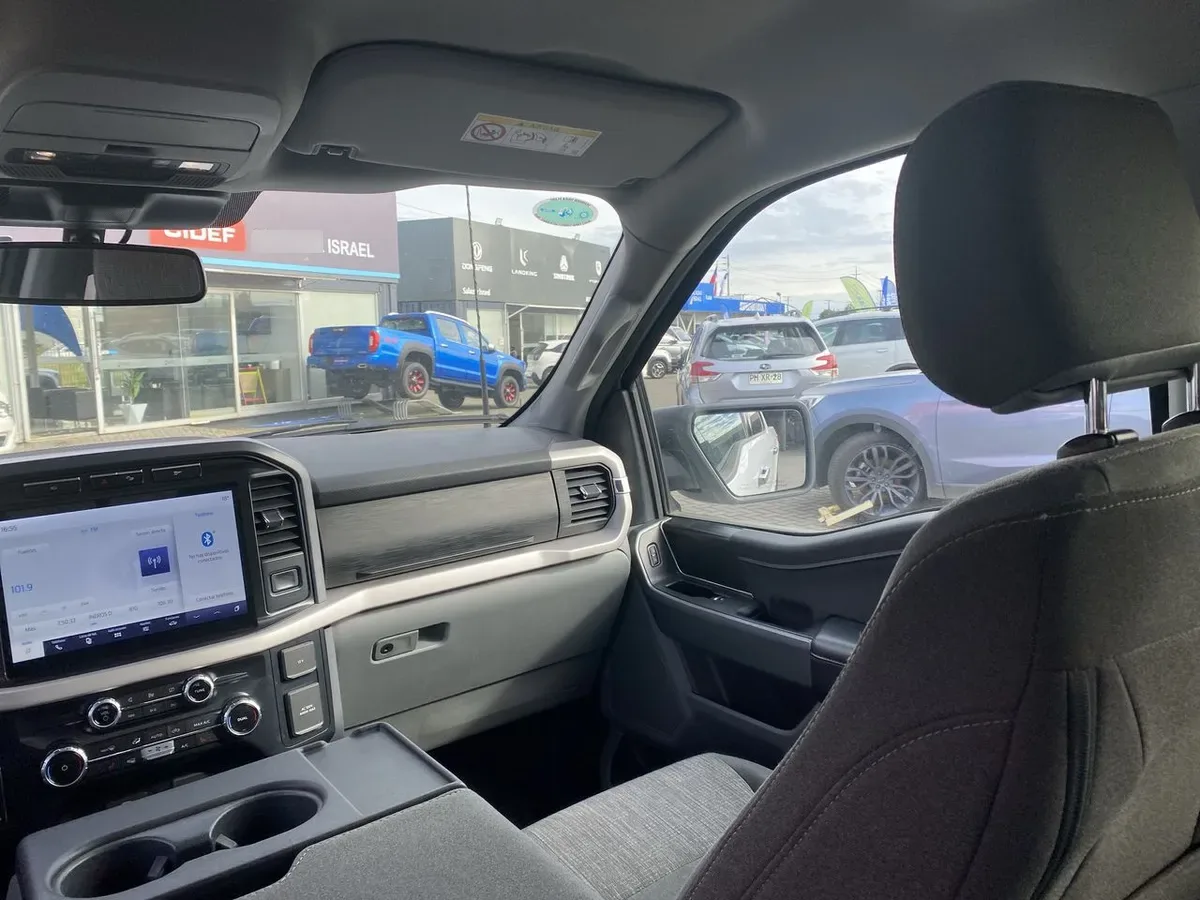 Ford F-150 5.0 Xlt Cc Dob. Cab. 4x4 At 4p año 2024