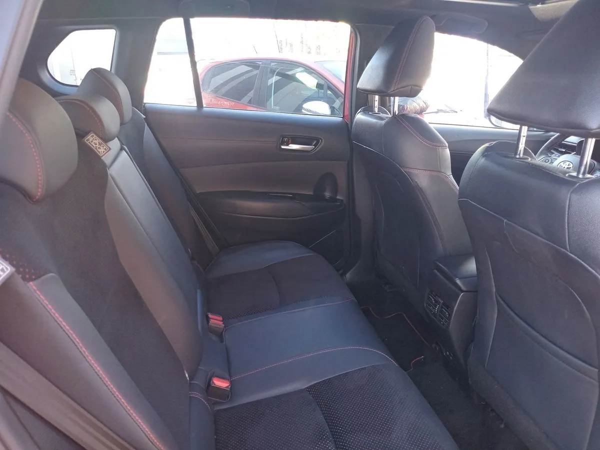 Toyota Corolla Cross 2.0 Gr-S 4x2 Cvt At 5p año 2024