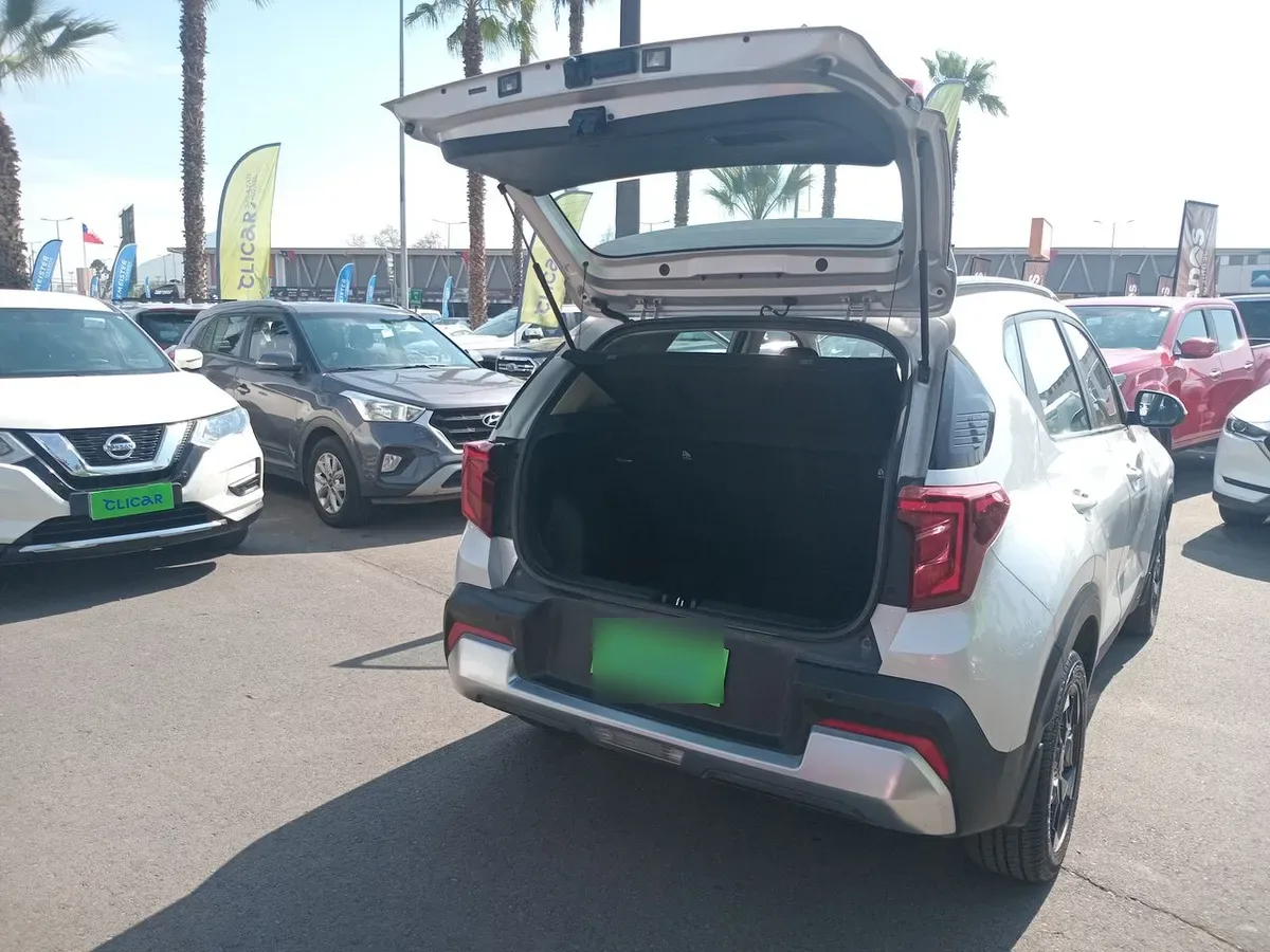 Kia Sonet 1.5 Ex 4x2 Ivt Ri At 5p año 2025