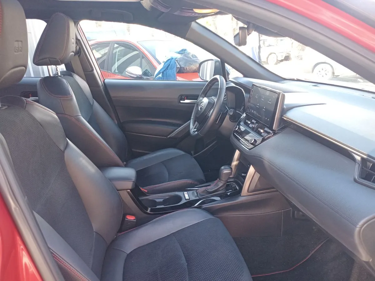 Toyota Corolla Cross 2.0 Gr-S 4x2 Cvt At 5p año 2024