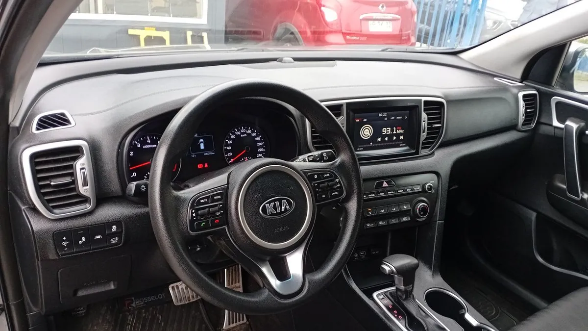 Kia Sportage 2.0 Lx 2wd Ac 6at 5p año 2018