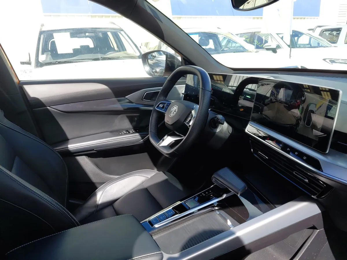 MG One 1.5t Dlx 4x2 Cvt At 5p año 2023