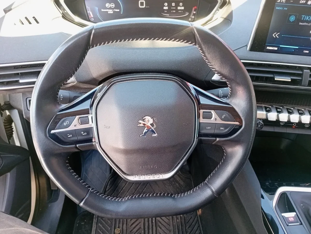 Peugeot 3008 1.5 Active Pack Bluehdi 4x2 130 Mt6 5p año 2022