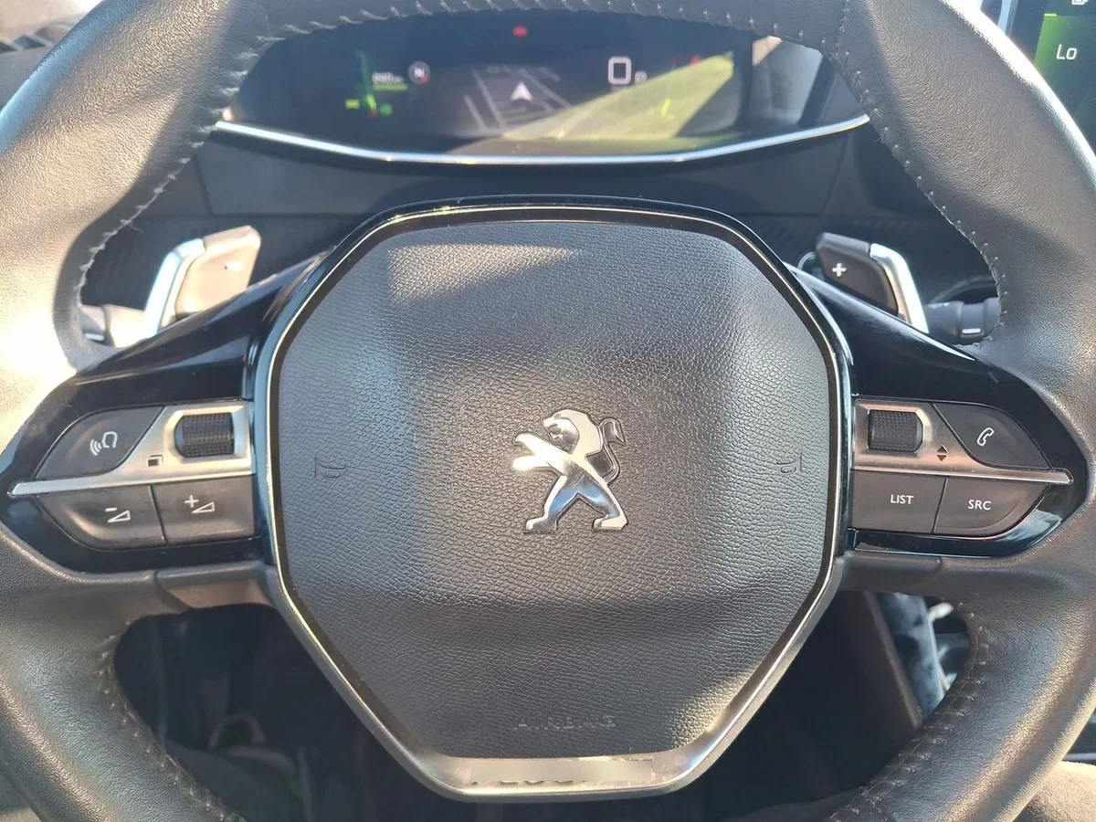 Peugeot 2008 1.5 Allure Bluehdi 130 4x2 At 5p año 2023