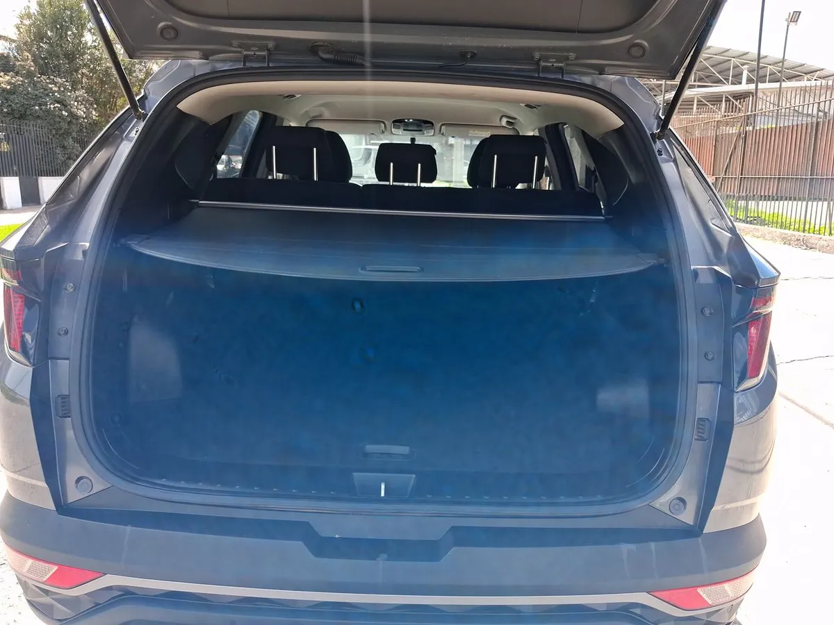 Hyundai Tucson 2.0 Nx4 Plus 4wd At 5p año 2022