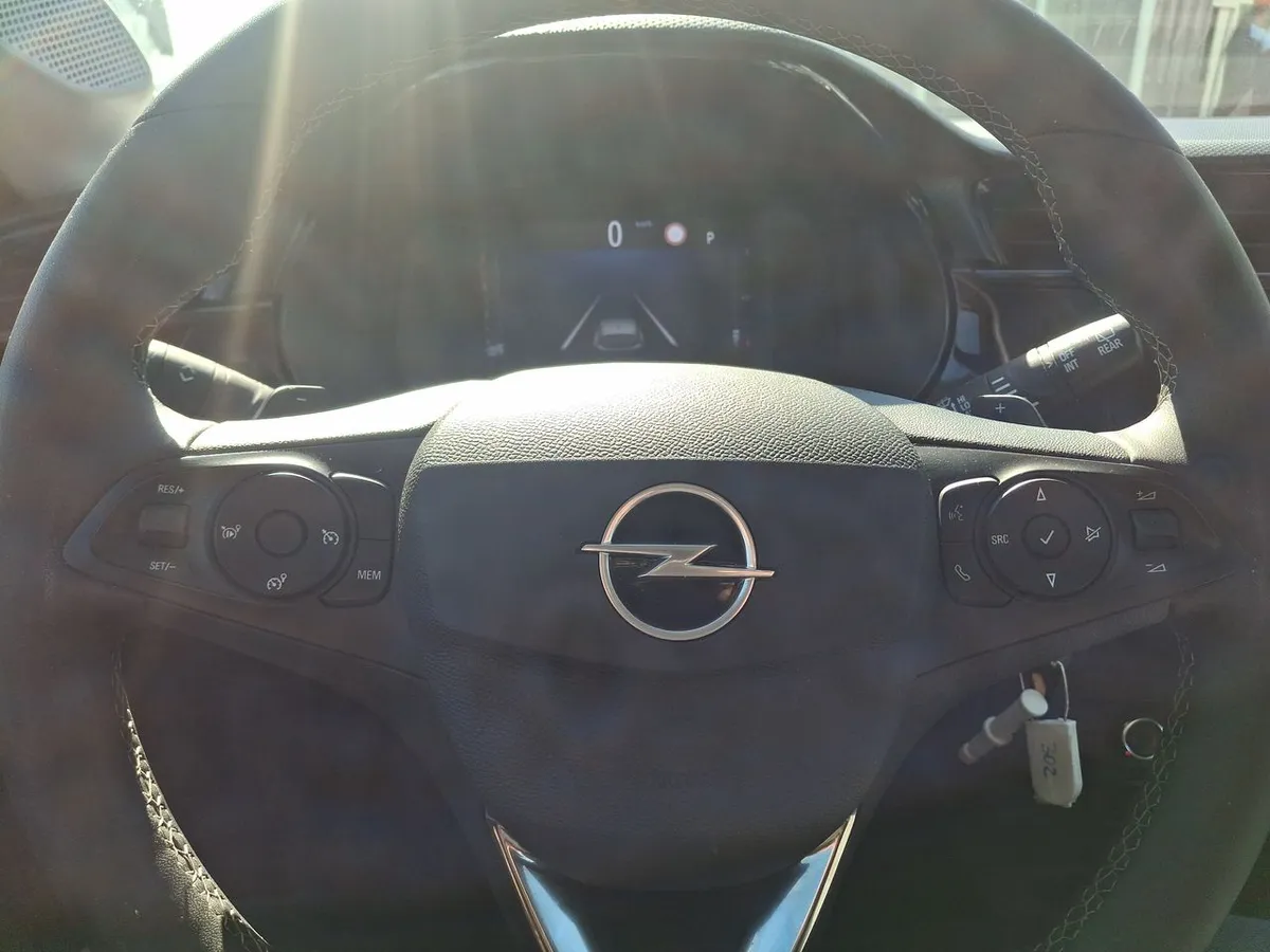 Opel Corsa 1.2t Edition 100hp 4x2 At8 5p año 2024