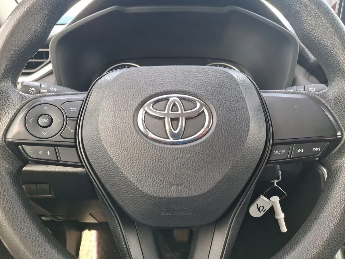 Toyota Rav 4 2.0 Le 4x2 Mt 5p año 2022