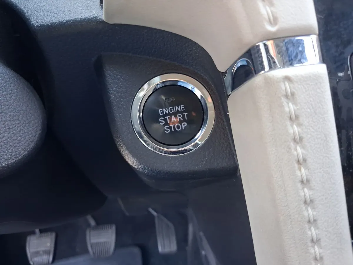 Toyota Rush 1.5 Xli 4x2 Mt 5p año 2022