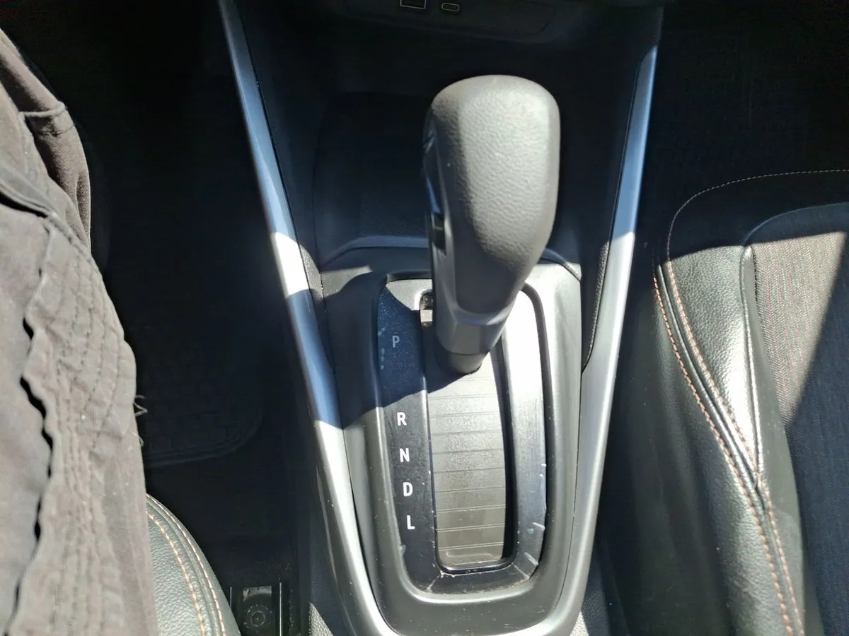 Chevrolet Montana 1.2t Ltz S 4x2 At 4p año 2024