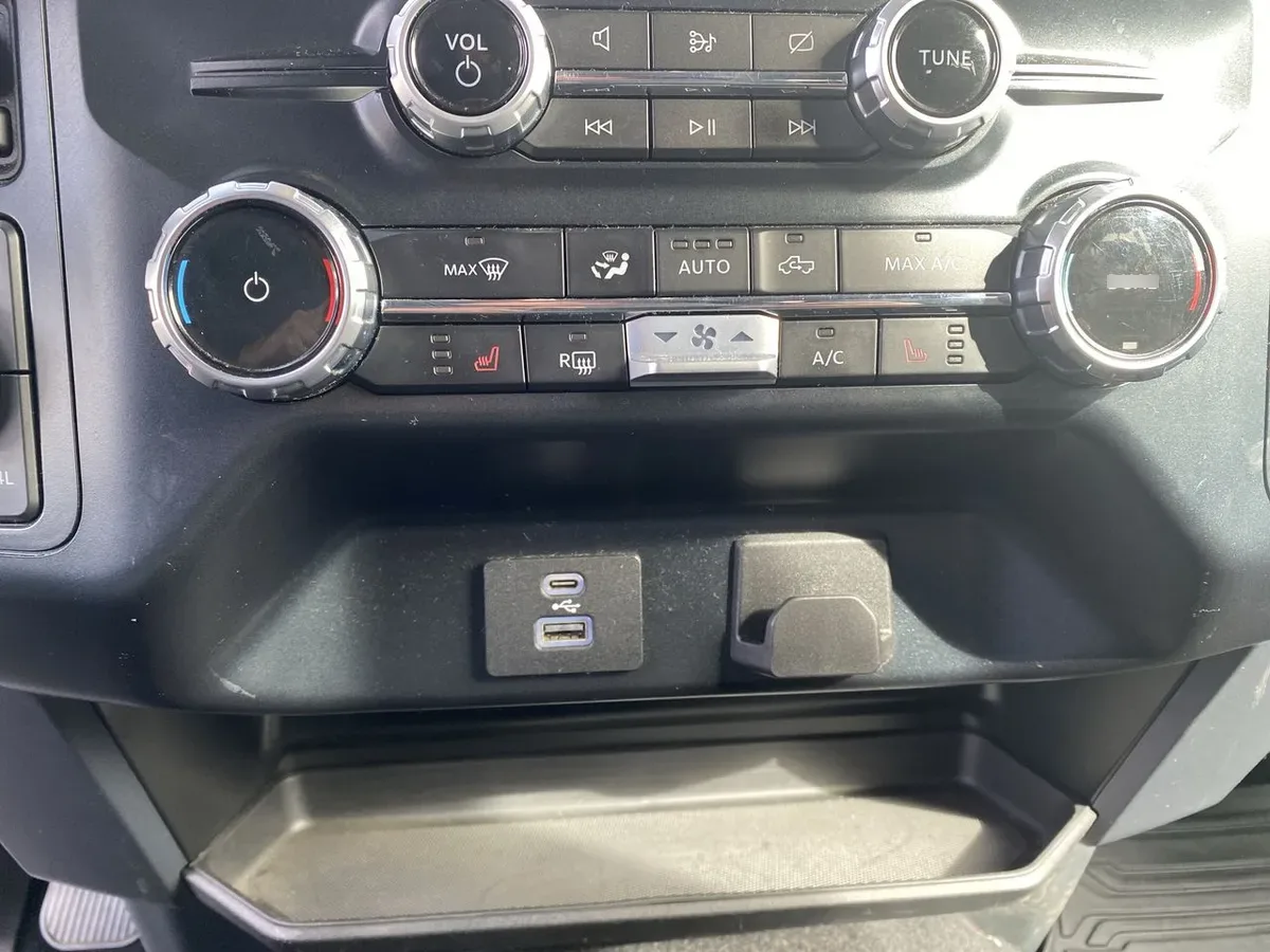 Ford F-150 5.0 Xlt Cc Dob. Cab. 4x4 At 4p año 2024