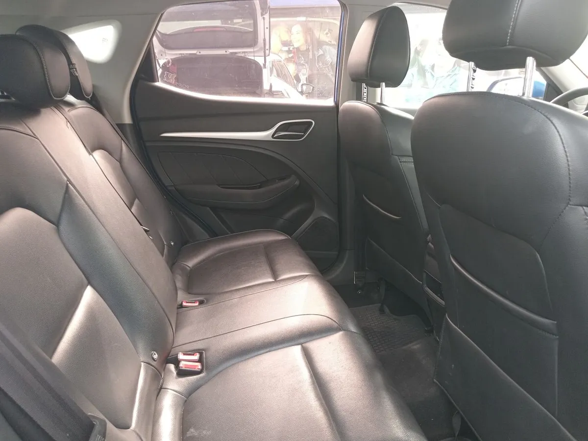 MG Mg Zs 1.5 Std 4x2 At 5p año 2021