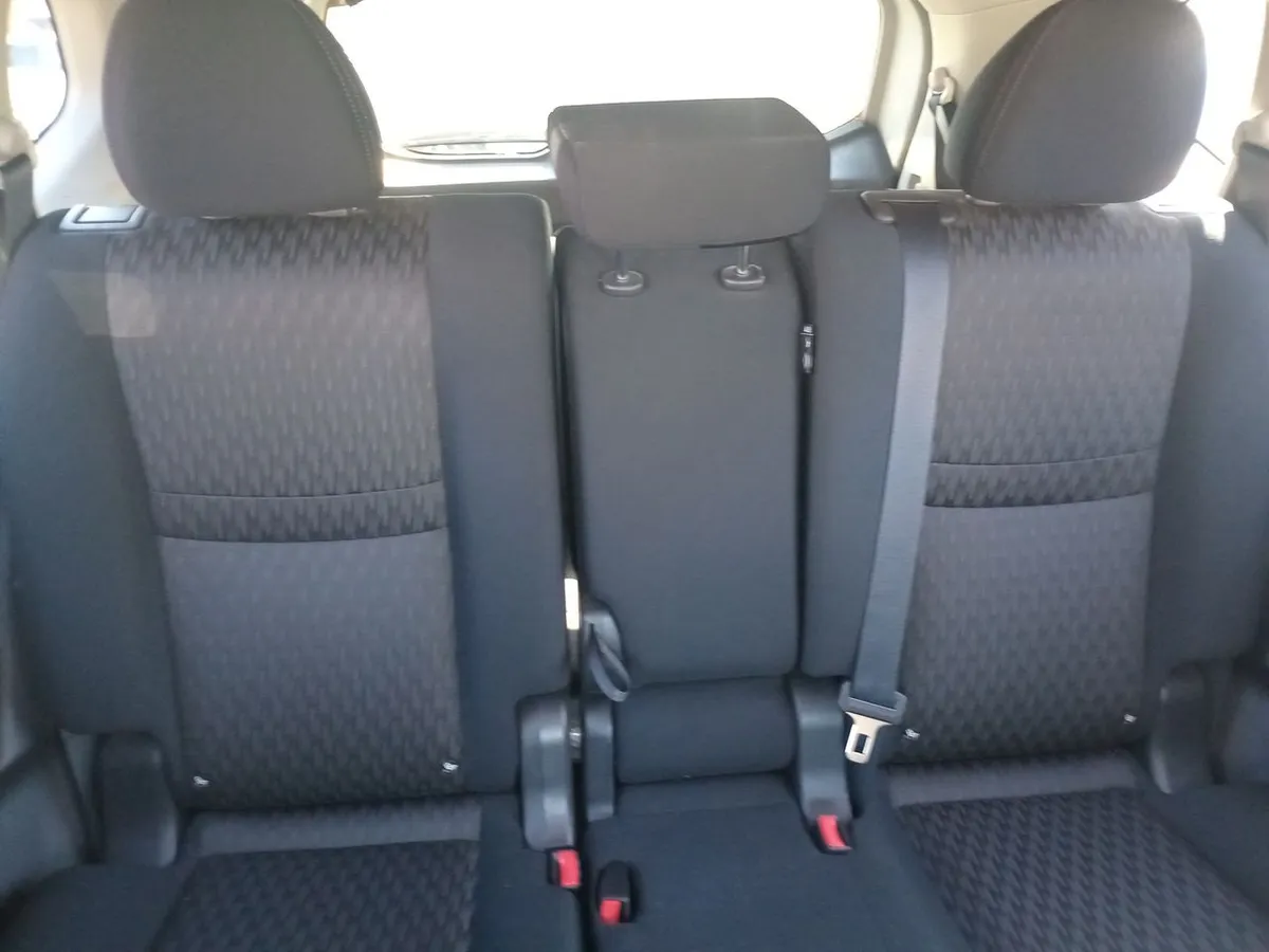 Nissan X-Trail 2.5 Sense Mc 4x2 Cvt At 5p año 2023