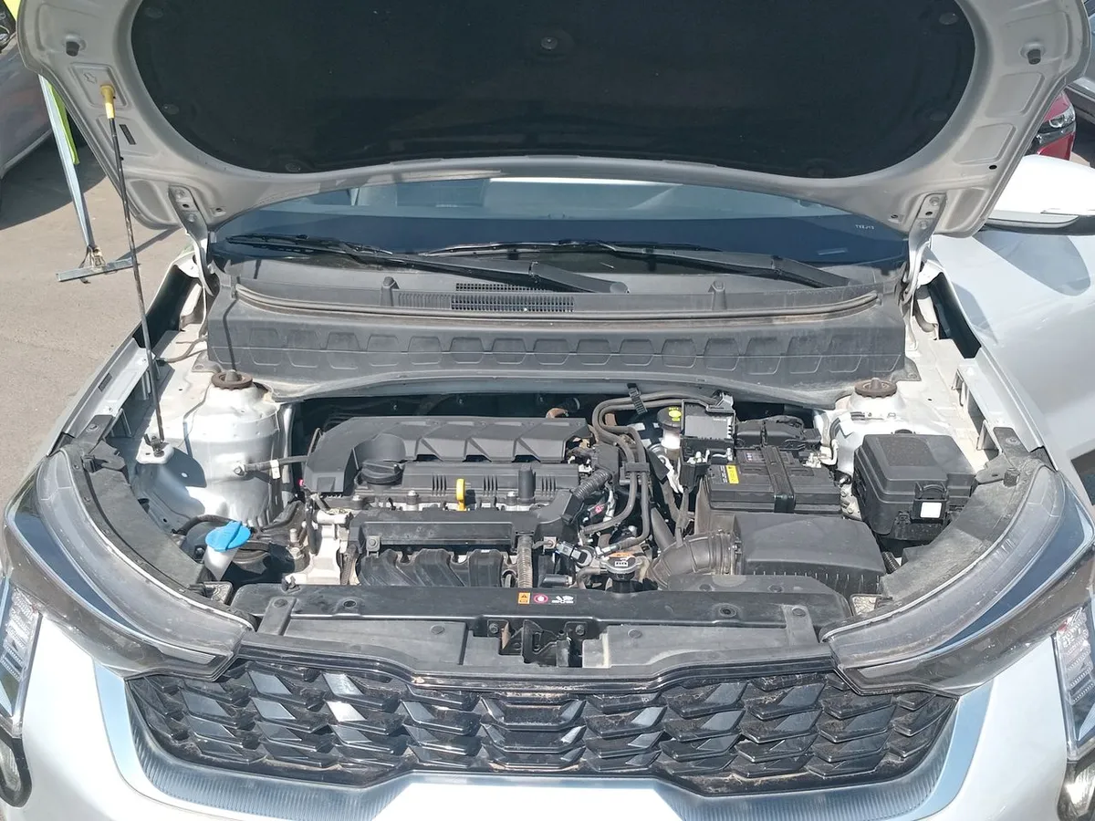Kia Sonet 1.5 Ex 4x2 Ivt Ri At 5p año 2025