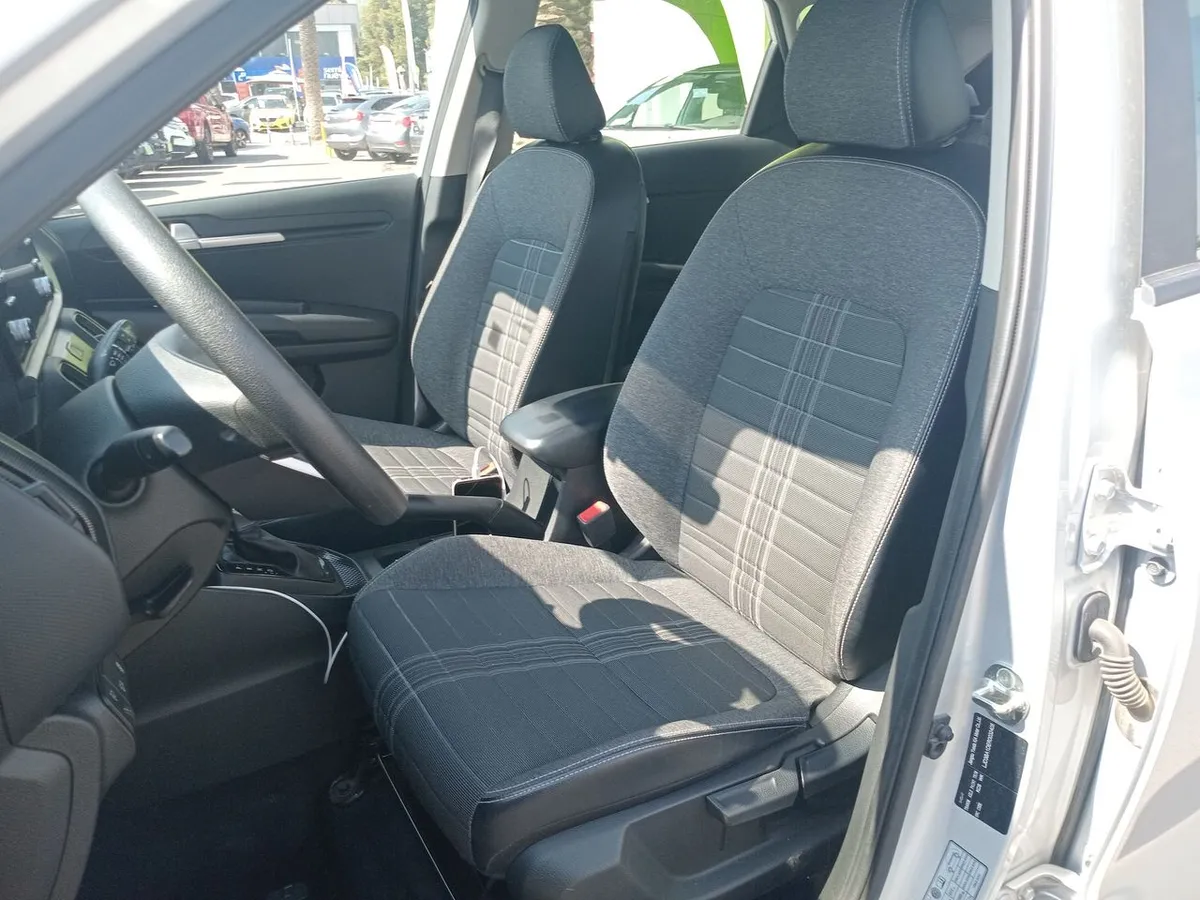 Kia Sonet 1.5 Ex 4x2 Ivt Ri At 5p año 2025