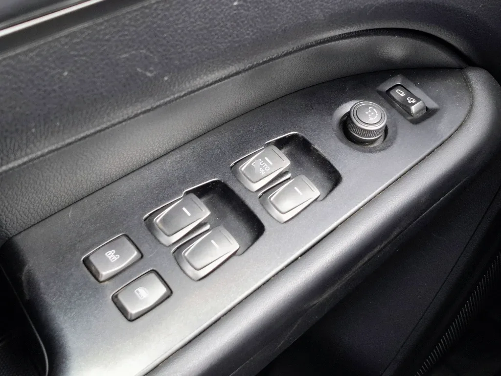 Ssangyong Grand Musso Grand Musso 2.2 4x2 Mt Full-Ql612 año 2023