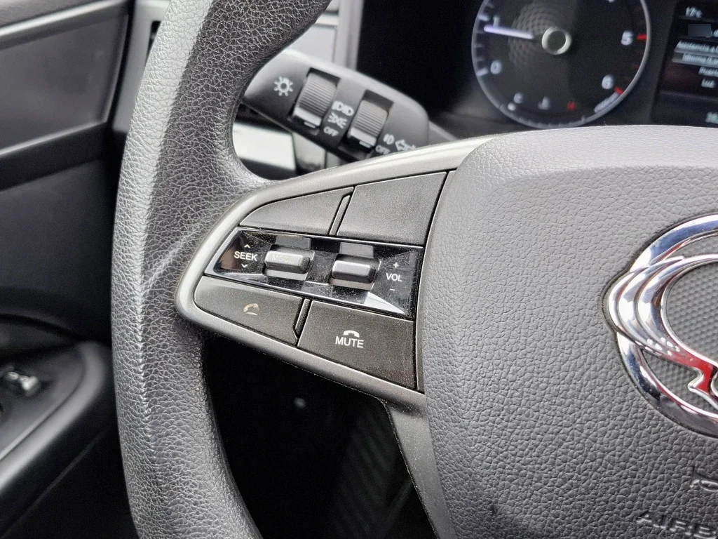 Ssangyong Grand Musso Grand Musso 2.2 4x2 Mt Full-Ql612 año 2023