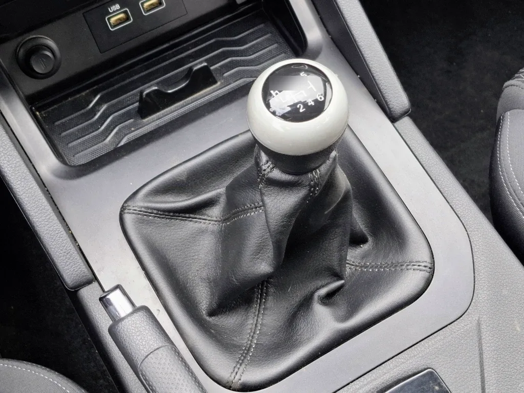 Ssangyong Grand Musso Grand Musso 2.2 4x2 Mt Full-Ql612 año 2023