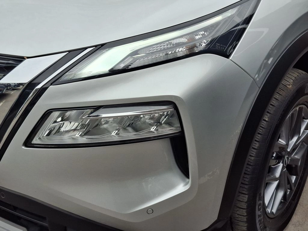 Nissan X-Trail 4x2 7p Cvt 2.5 año 2024
